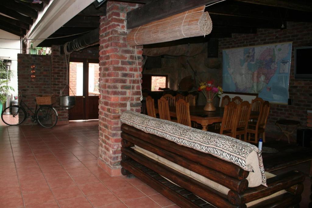 Columbus Guest House Mbombela Extérieur photo